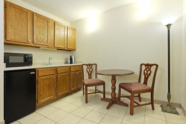 FairBridge Inn & Suites (Jonesboro)